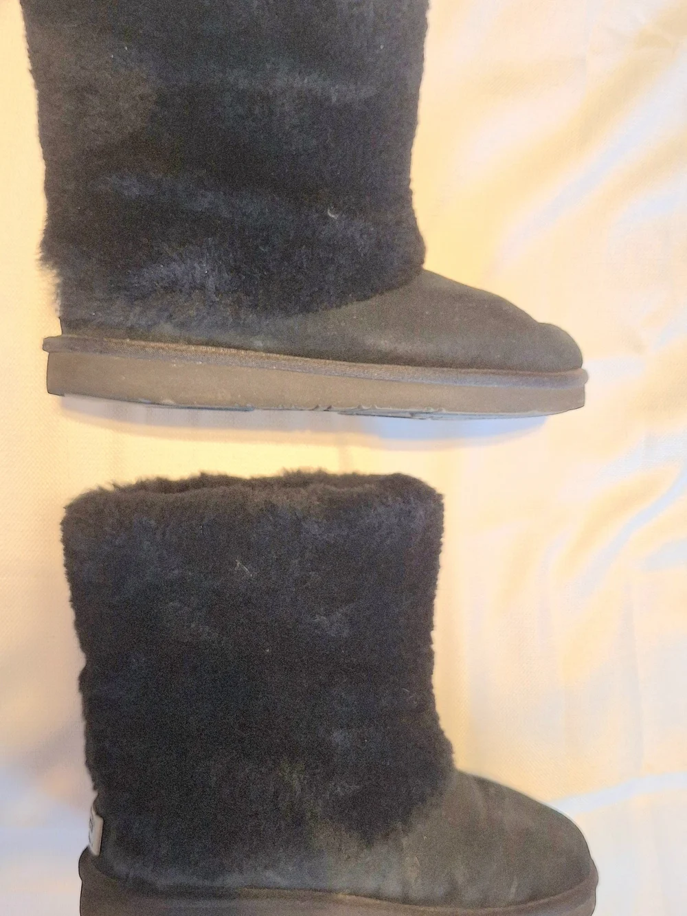 UGG Australia PATTEN Black Suede Sheepskin lined Boots Size US 9 Pull on